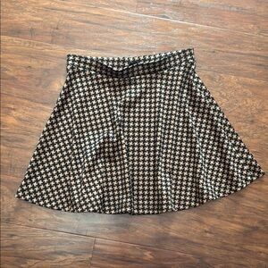 Mini Skirt- Houndstooth A-Line Skirt - Black and Tan Size small